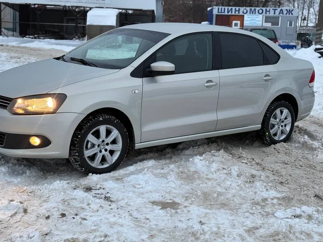 Volkswagen Polo 2012 года в хорошем состоянии - частное объявление в Казань