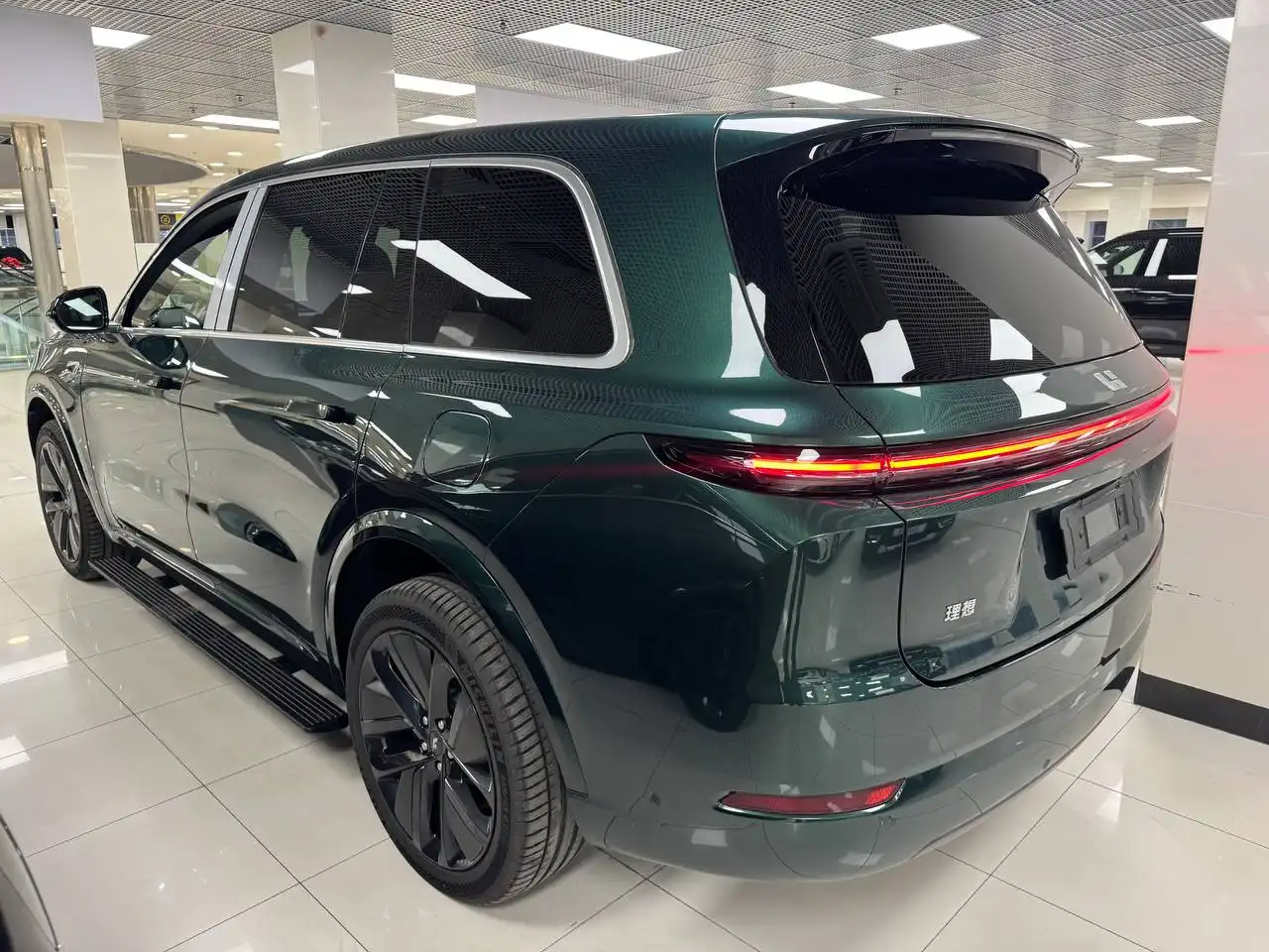 LiXiang L9 1 поколение 2024 года - Авто в Москва