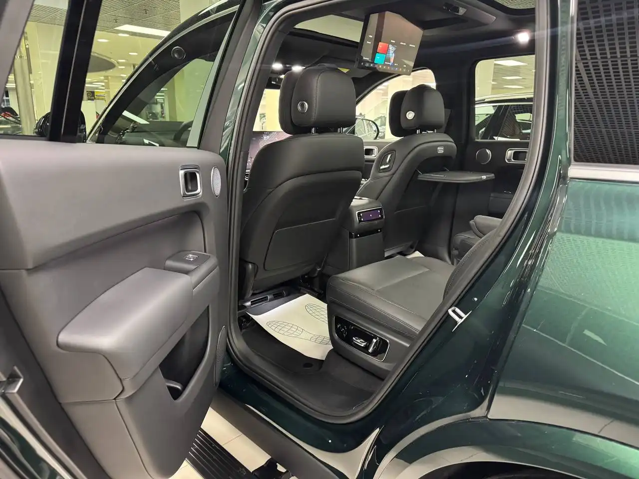 LiXiang L9 1 поколение 2024 года - Авто в Москва