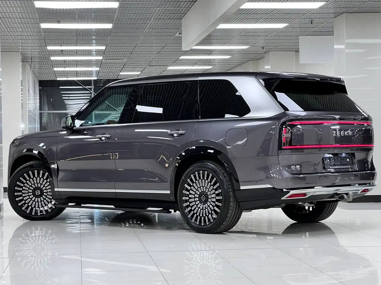 Zeekr 9X 2025 года с уникальным кузовом и электрофаркопом - Легковые автомобили (Авто) в Москва