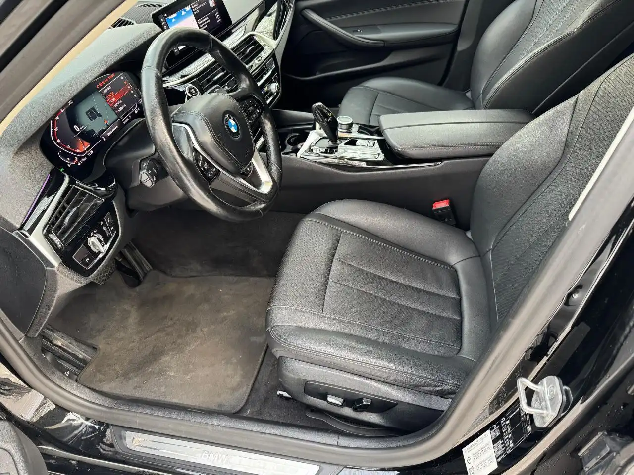 Продажа BMW 5 серии 2021 года выпуска - Легковые автомобили (Авто) в Москва