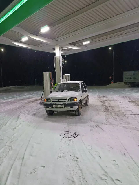 Продажа автомобиля Нива Шевроле 2003 года - Внедорожники в Казань