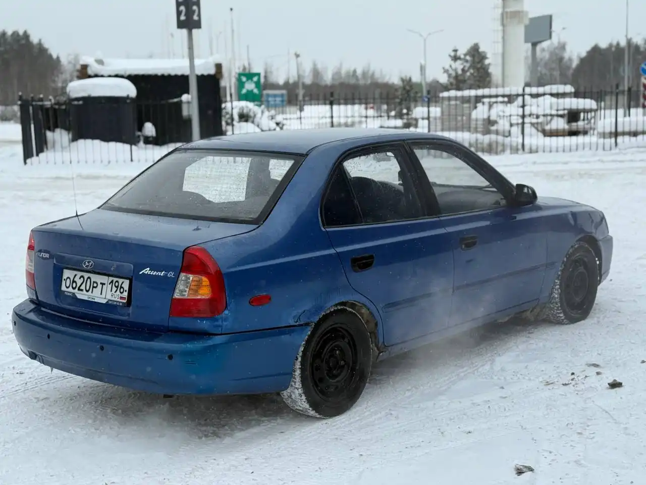 Hyundai Accent GL 2000 года, синий цвет - Легковые автомобили (Авто) в Екатеринбург