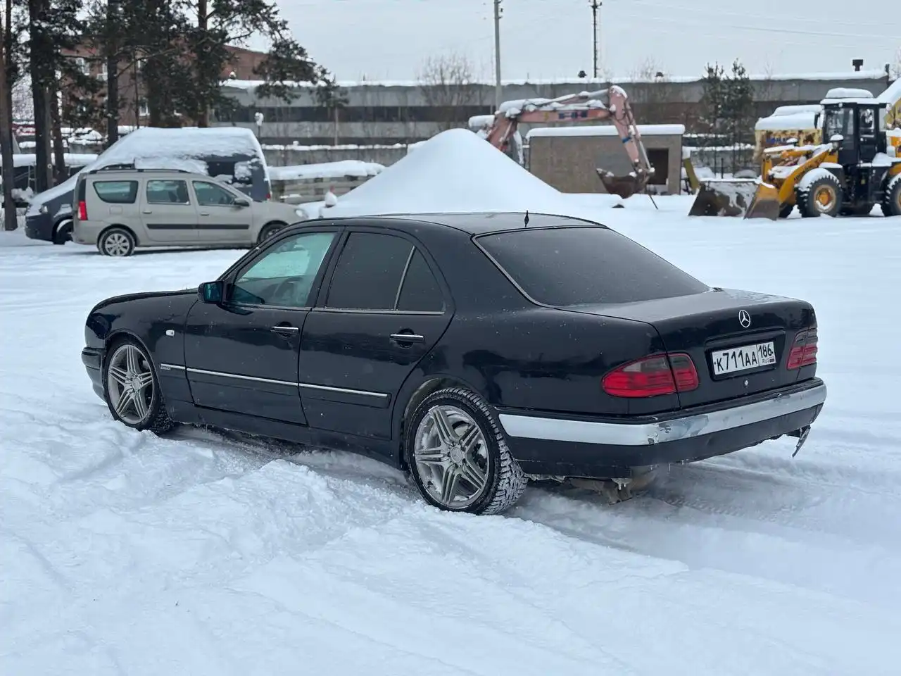 Продажа Мерседес (Очкарик) 2.8 V6 - Авто в Екатеринбург