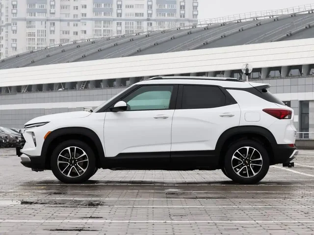 Chevrolet Trailblazer 2022 года - Авто в Владивосток