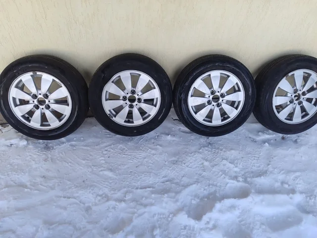 Резина лето 175/65/14 разболтовка ВАЗ - Авто в Неизвестно