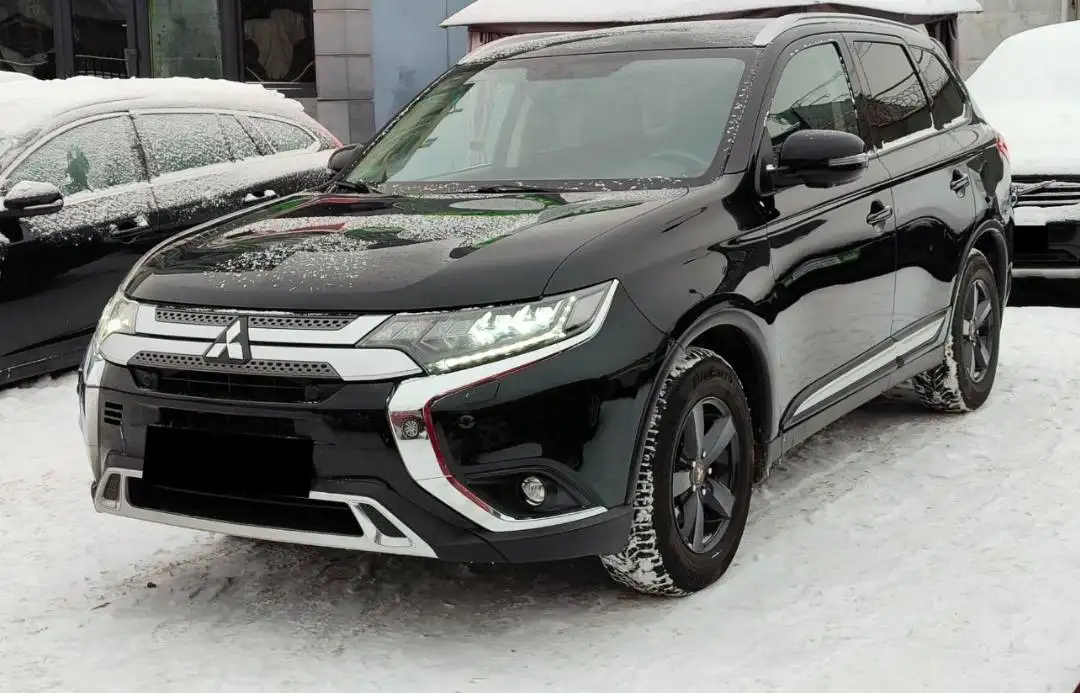 Продажа Mitsubishi Outlander 2020 года - Внедорожники (Авто) в Казань
