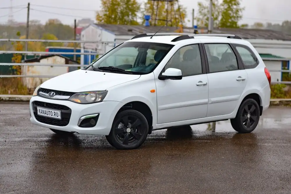 Lada Kalina II 2015 максимальная комплектация - Легковые автомобили (Авто) в Канаш