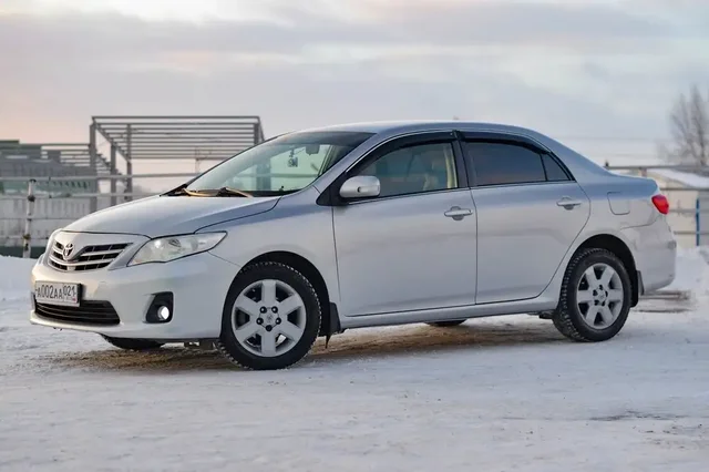 Toyota Corolla 2011 года, автомат, 1.6 - Внедорожники/кроссоверы в Канаш