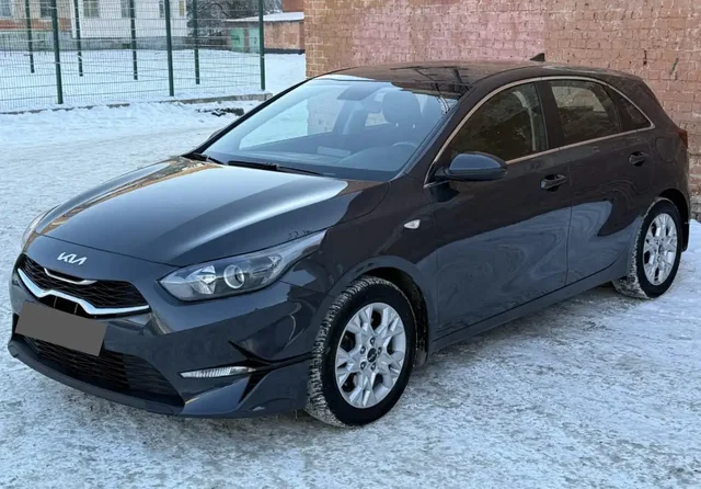 Kia Ceed 2022 года, бензин 1.6, автомат, пробег 33 000 км - Минивэн в Казань