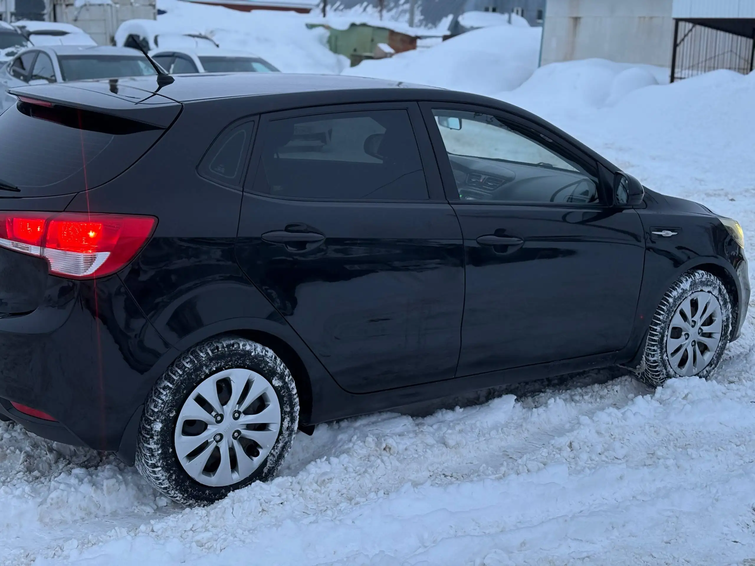 Kia Rio 2015 года в отличном состоянии - Легковые автомобили (Авто) в Канаш