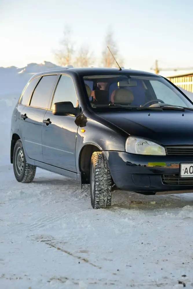 Продажа Lada Kalina 2011 года - Легковые автомобили (Авто) в Канаш