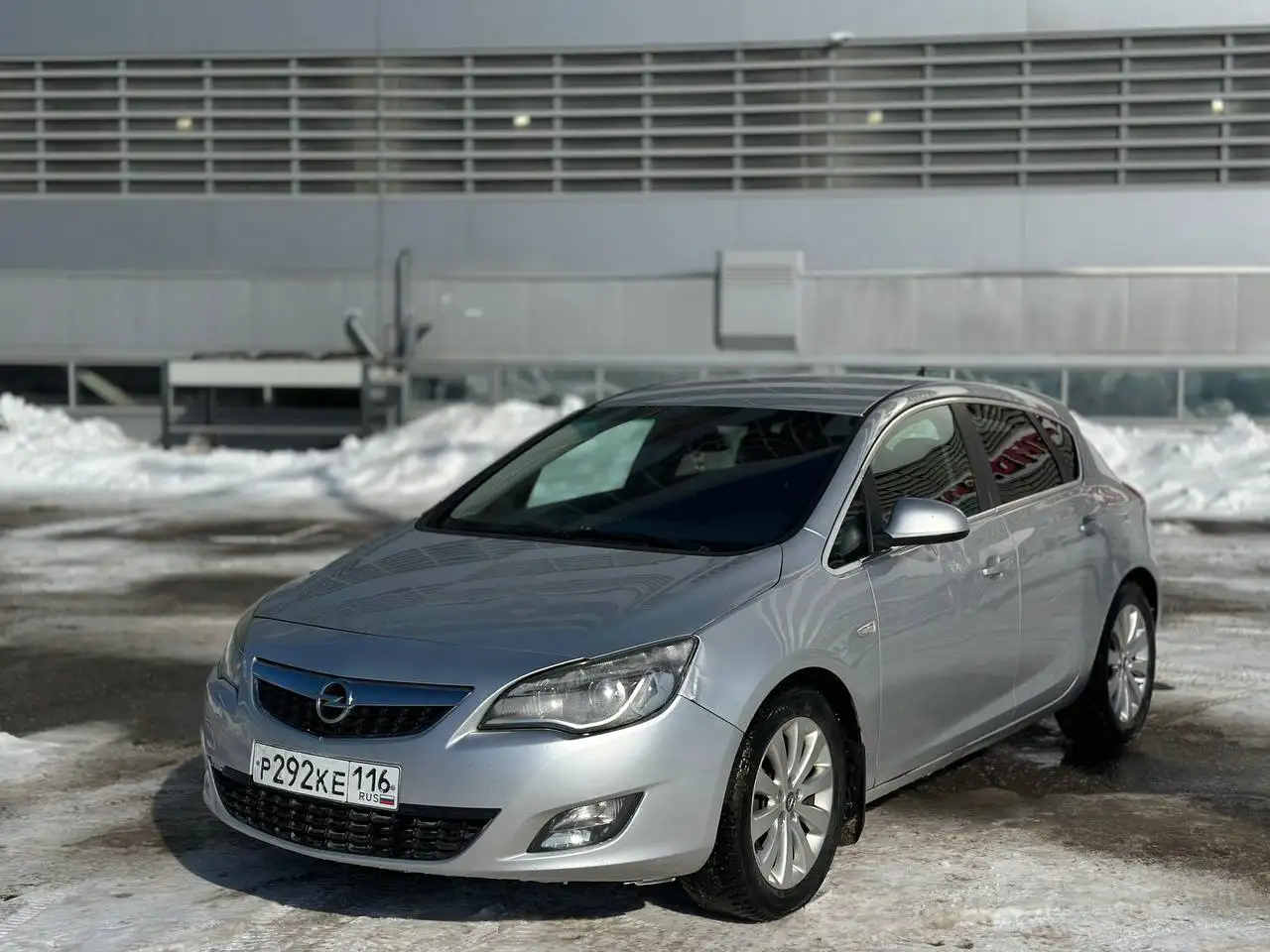 Opel Astra J 2011г 1.6AT максимальная комплектация - Легковые автомобили (Авто) в Казань