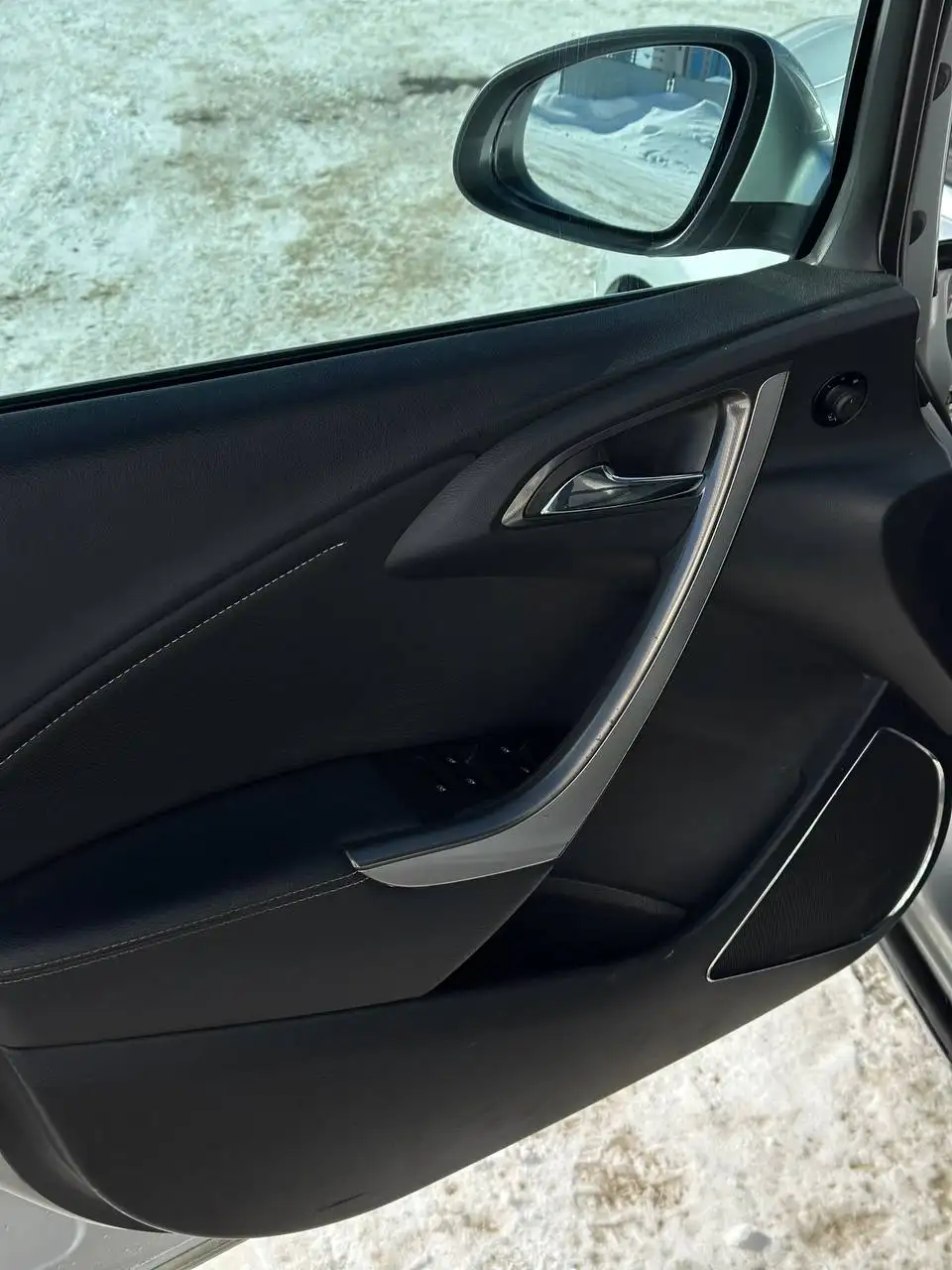 Opel Astra J 2011г 1.6AT максимальная комплектация - Легковые автомобили (Авто) в Казань