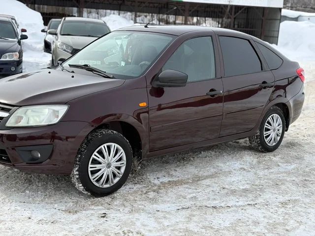 Lada Granta 2015 года в хорошем состоянии - Грузовые и коммерческие в Канаш