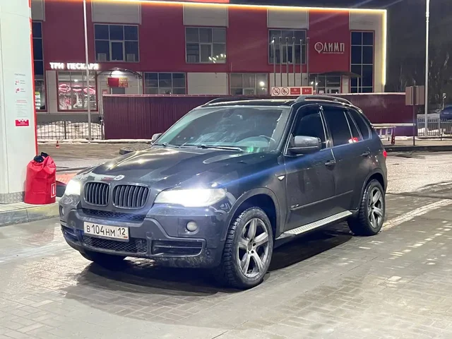 Продажа X5 E70 в оригинальном окрасе - Грузовики в Казань