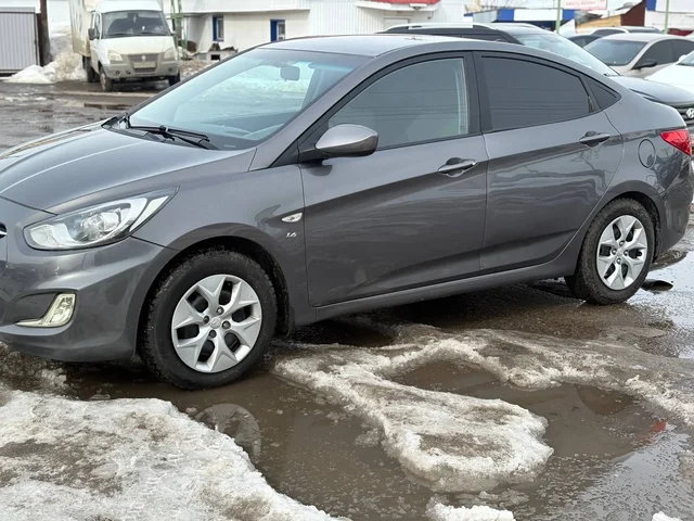 Hyundai Solaris 2011 в отличном состоянии - Ретро-автомобили в Казань