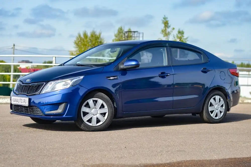 Kia Rio 2015 года, автомат, кондиционер, музыка, подогрев сидений - Легковые автомобили (Авто) в Канаш
