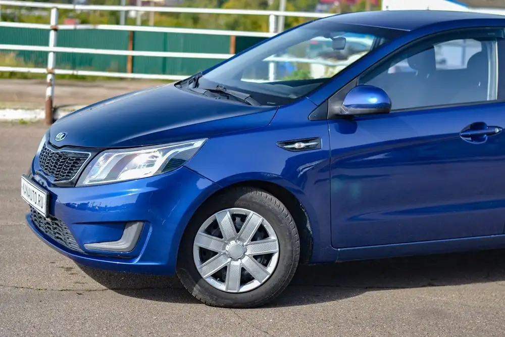 Kia Rio 2015 года, автомат, кондиционер, музыка, подогрев сидений - Легковые автомобили (Авто) в Канаш