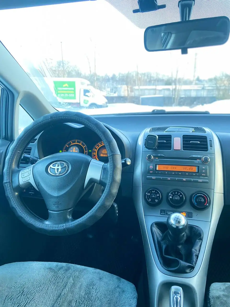 Toyota Auris 2008 1.4 МТ - Авто в Казань