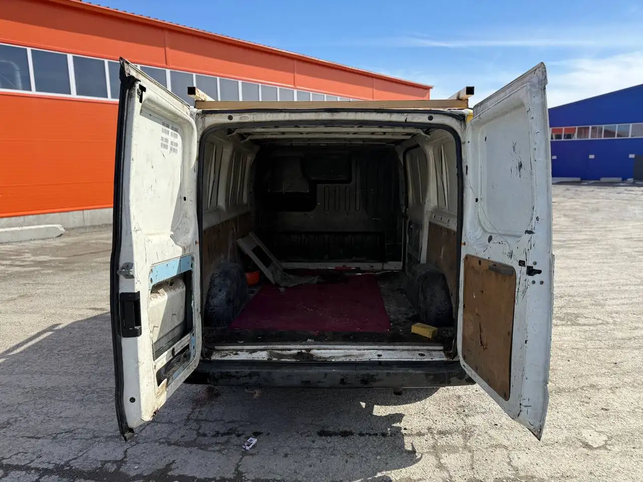 Ford Transit 2006 г. в хорошем состоянии - Коммерческий транспорт (Авто) в Екатеринбург