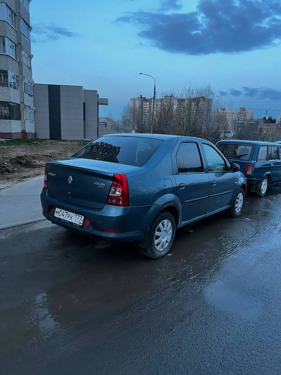 Renault Logan 2010 года с двигателем 1.4 - Легковые автомобили (Авто) в Чебоксары