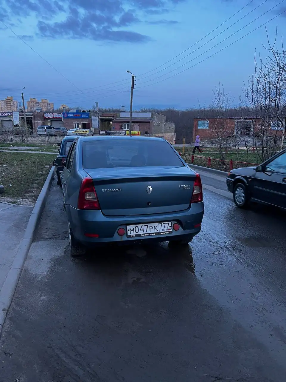 Renault Logan 2010 года с двигателем 1.4 - Легковые автомобили (Авто) в Чебоксары