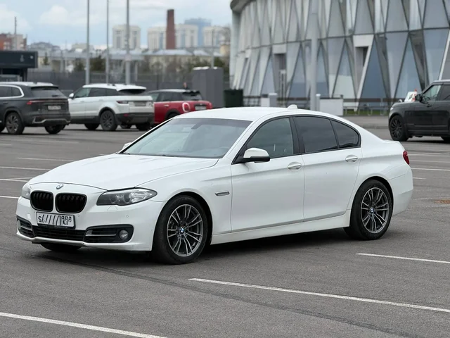 Продажа BMW 528I 2013 года - частное объявление в Санкт-Петербург