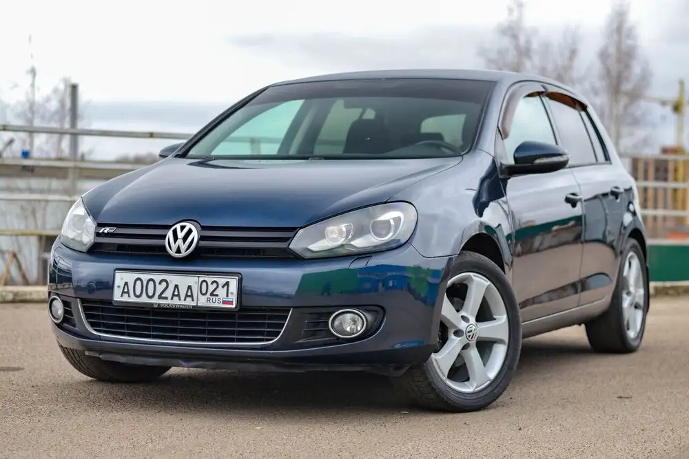 Volkswagen Golf 2010 года - Авто в Канаш