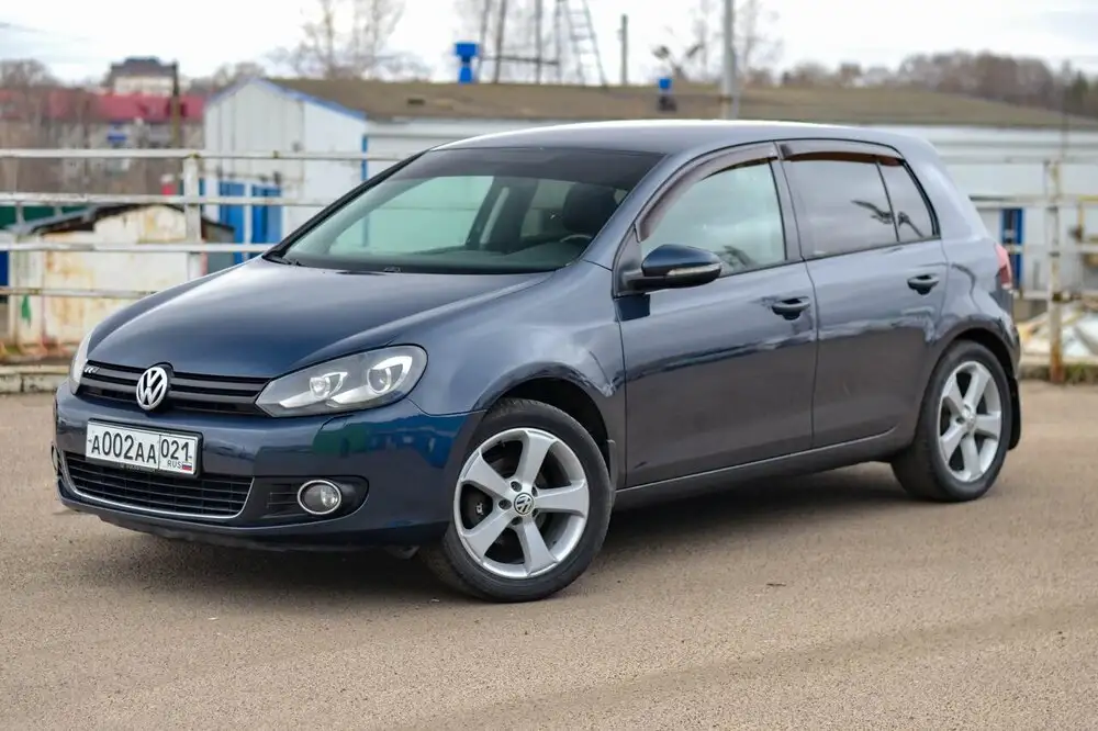 Volkswagen Golf 2010 года - Авто в Канаш