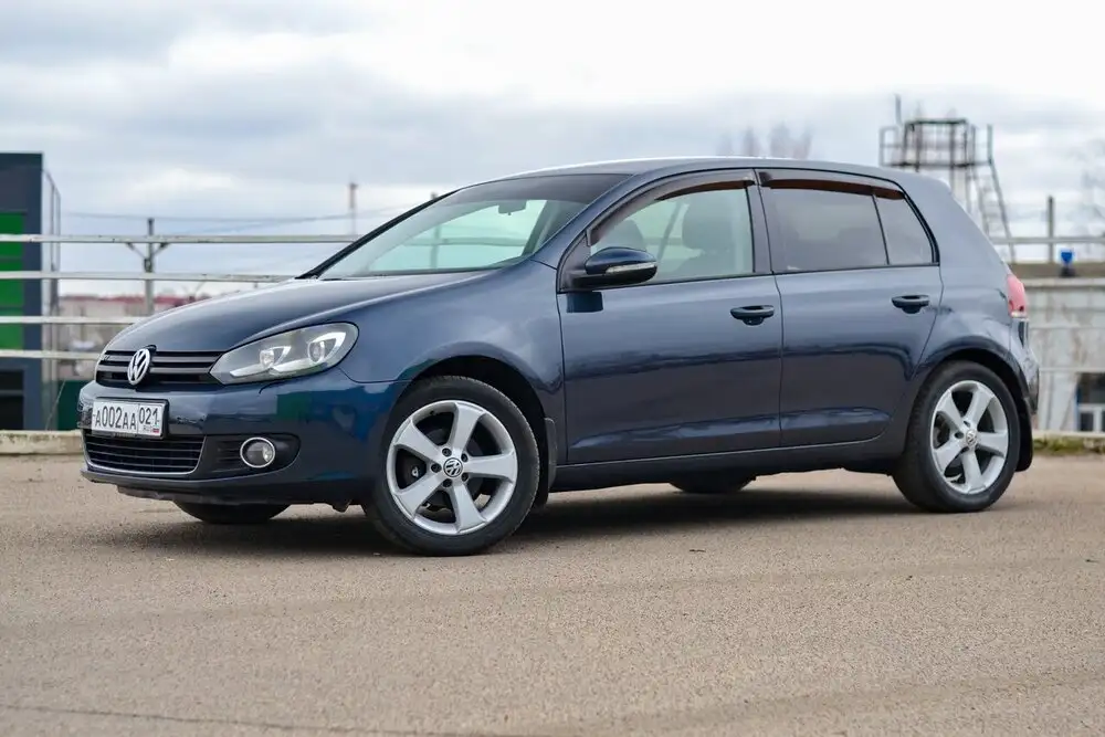 Volkswagen Golf 2010 года - Авто в Канаш