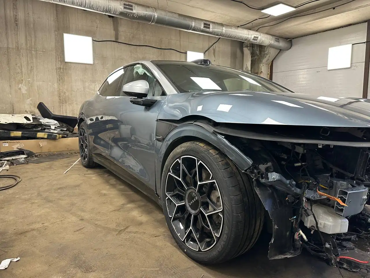 Zeekr 007 2024 после ДТП - Авто в Москва