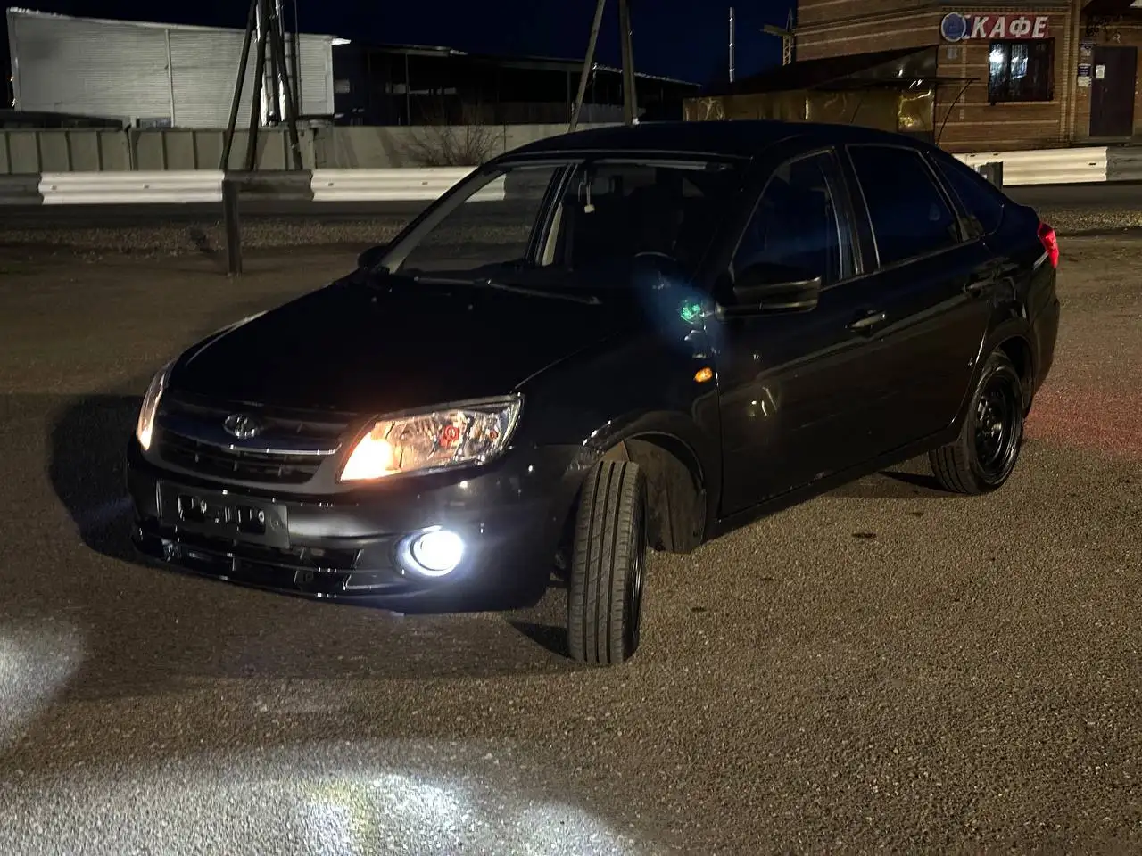 Lada Granta лифтбэк 2014 - Легковые автомобили (Авто) в Буинск