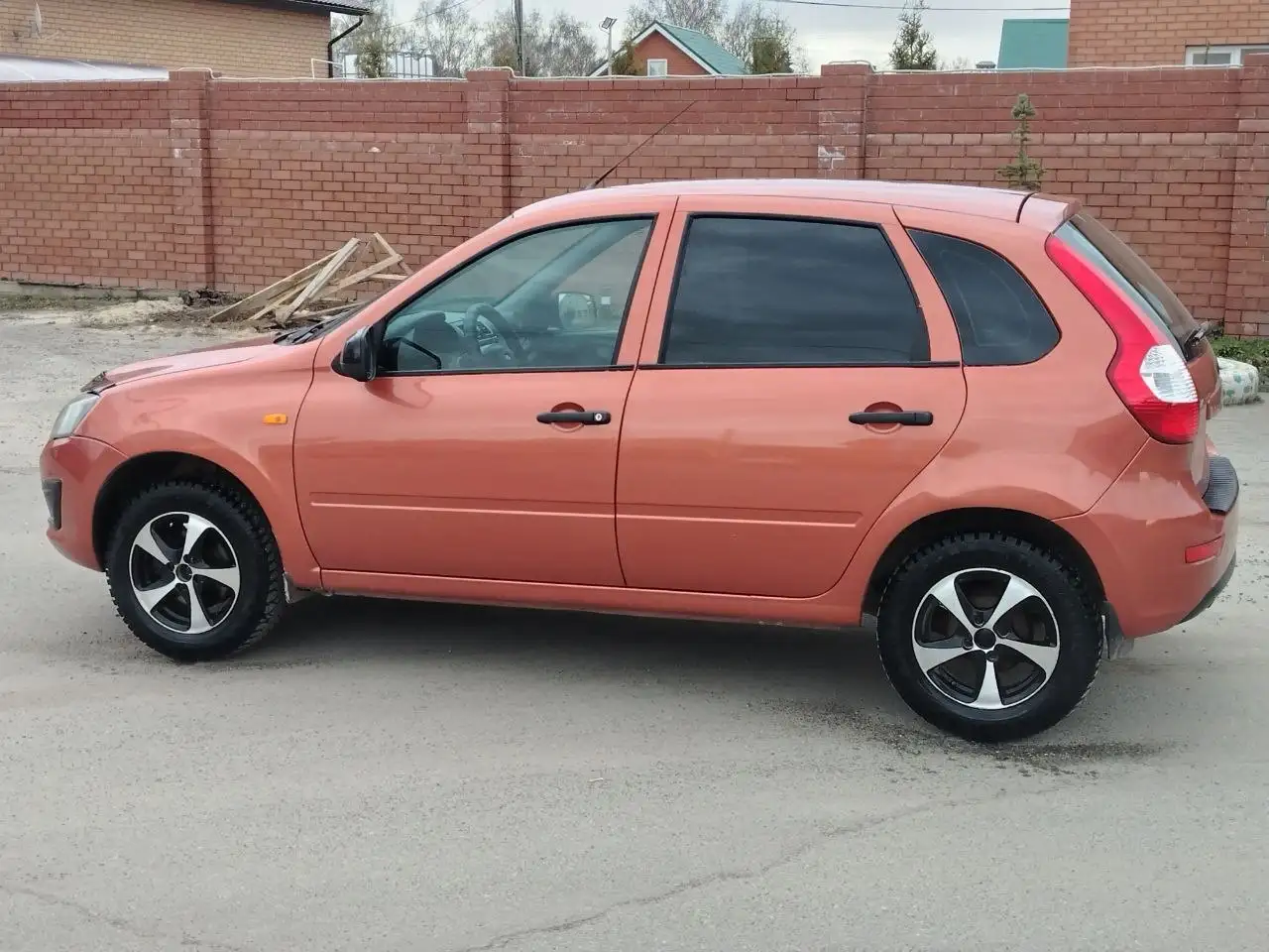 Lada 2013 - Авто в Неизвестно