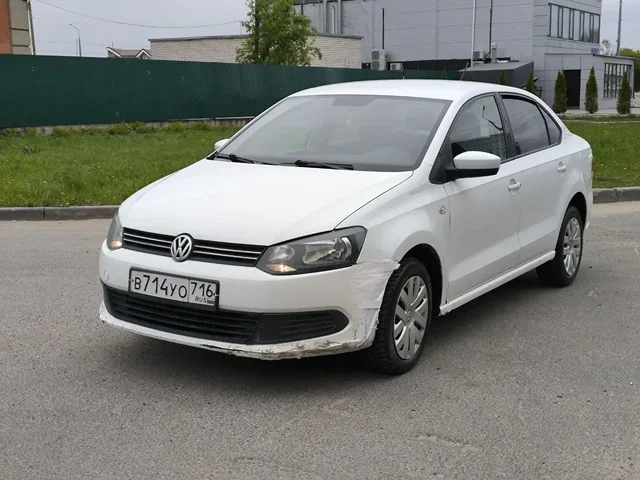 Volkswagen Polo 2014, 1.6 AT - Легковые в Казань