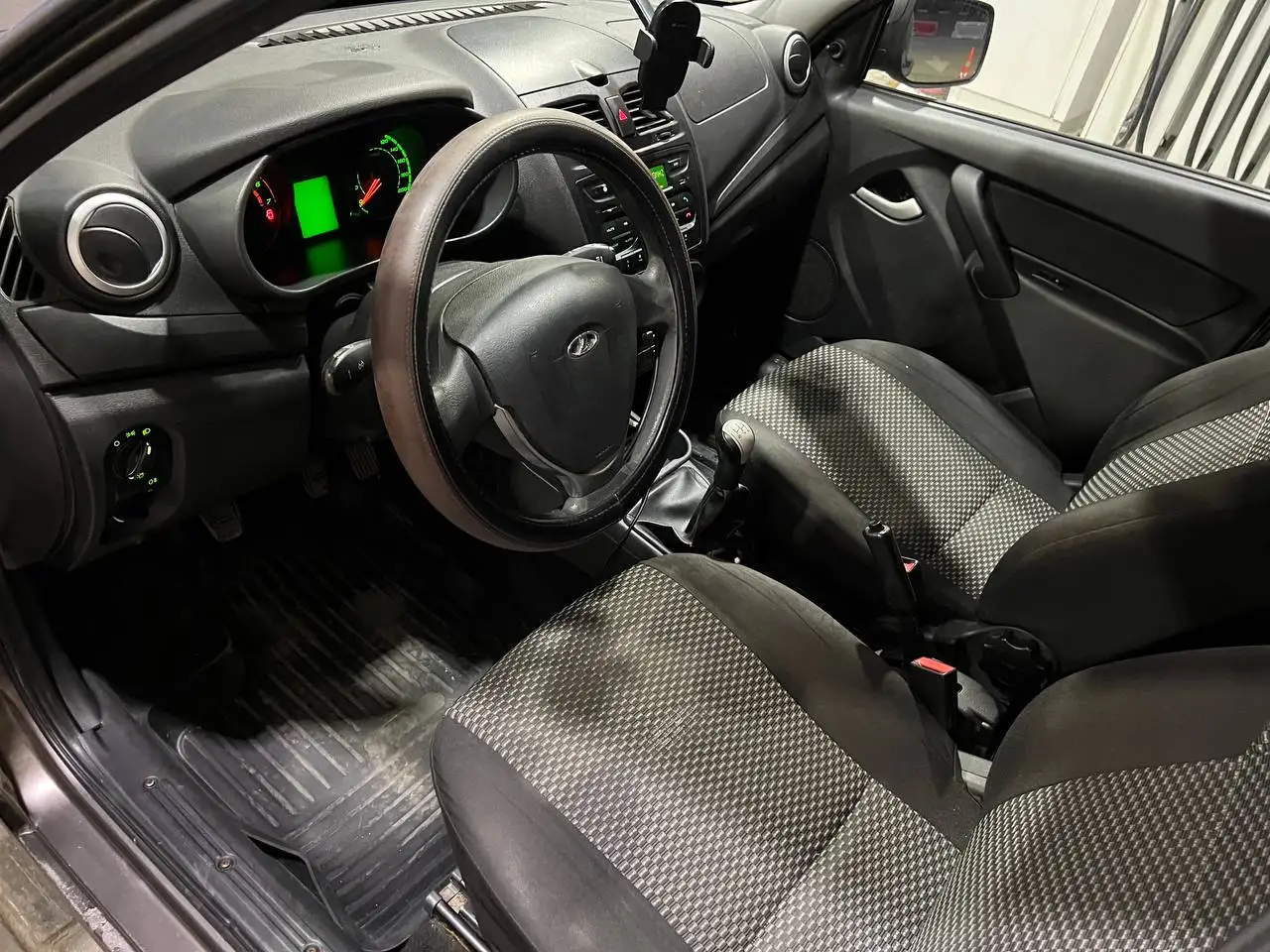 Lada Kalina 2015 года в отличном состоянии - Легковые автомобили (Авто) в Казань