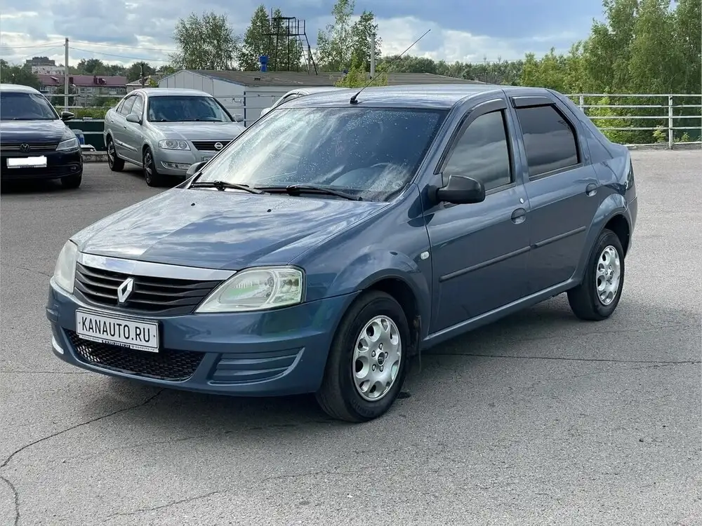 Renault Logan 2010 года в кредит и за наличные - Легковые автомобили (Авто) в Канаш