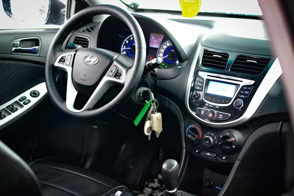 Hyundai Solaris 2015 в кредит или за наличные - Легковые автомобили (Авто) в Канаш