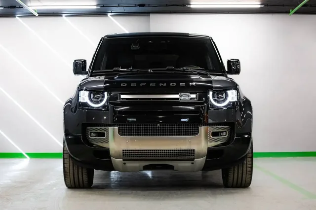 Land Rover Defender 2021 - BMW X7 в Москва