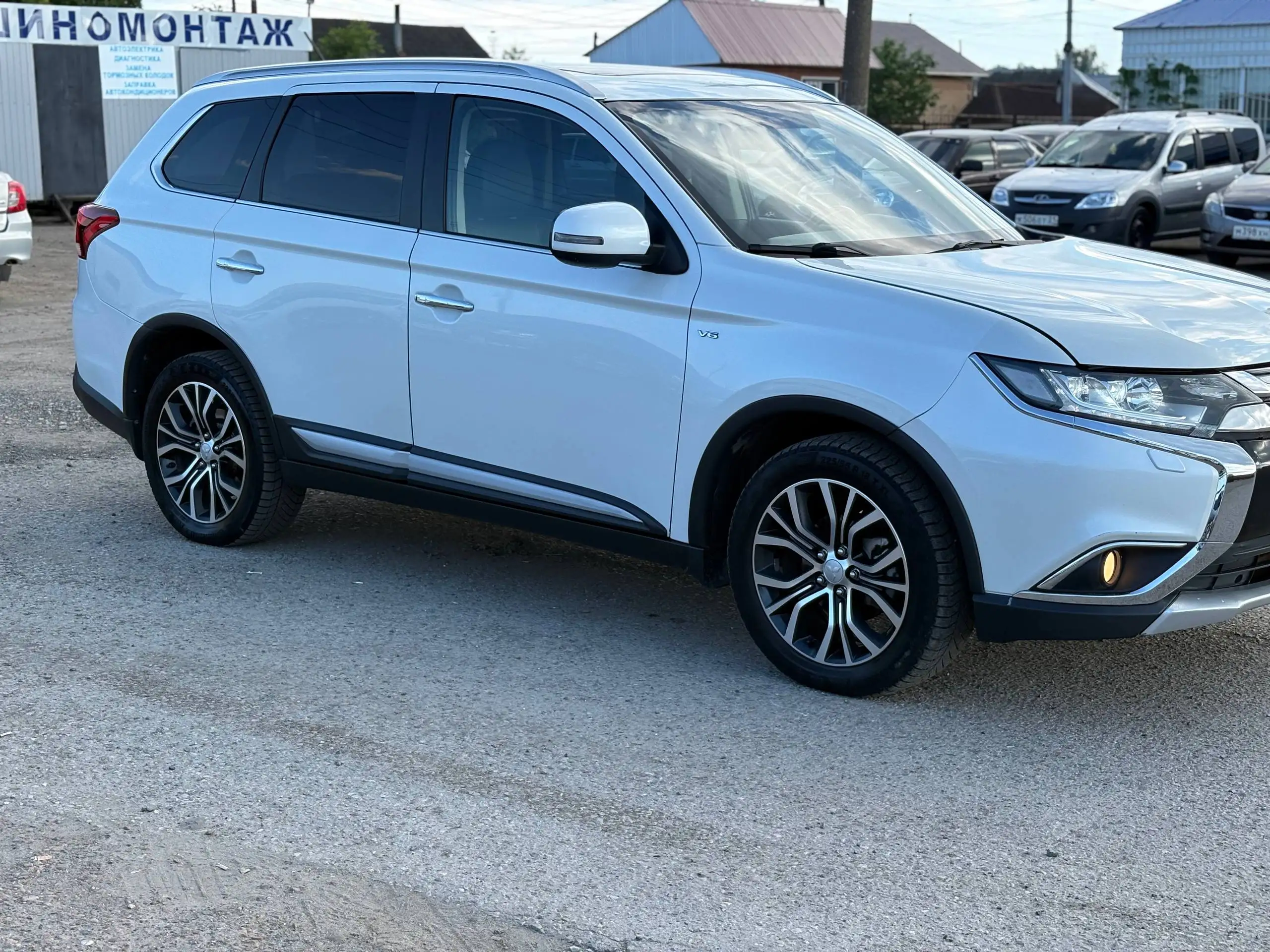 Mitsubishi Outlander 2015, 1 хозяин, цена 1798000 - Авто в Канаш