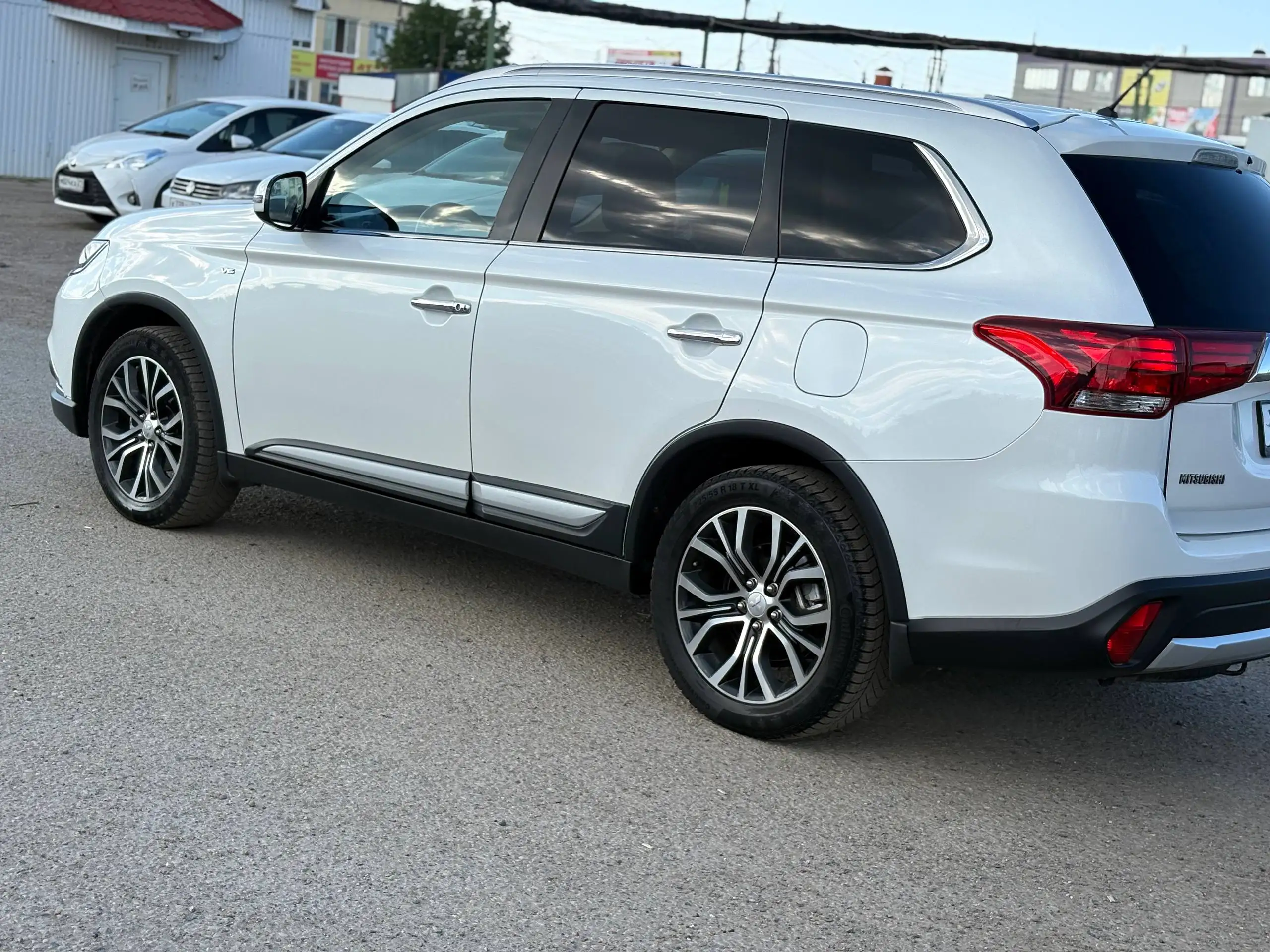 Mitsubishi Outlander 2015, 1 хозяин, цена 1798000 - Авто в Канаш