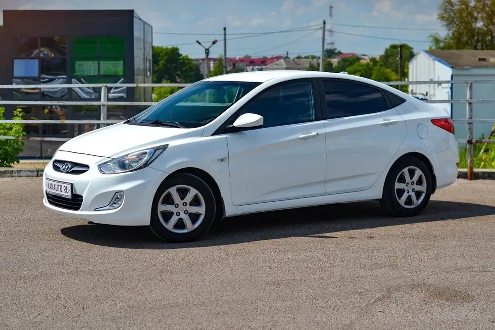 Hyundai Solaris 2011 - Легковые автомобили (Авто) в Канаш