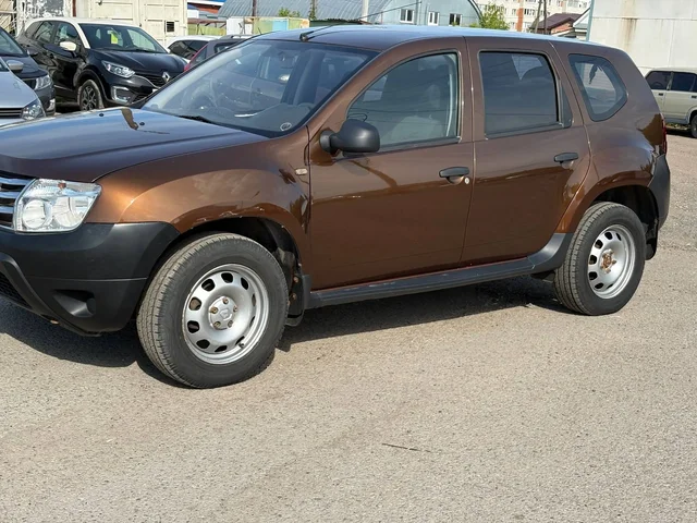 Renault Duster 2013 - Внедорожник в Канаш