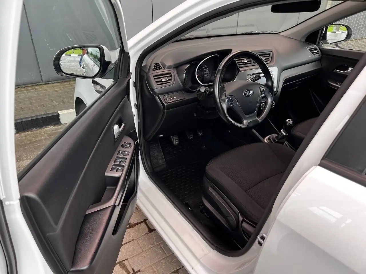 Kia Rio 2017 в идеальном состоянии - Легковые автомобили (Авто) в Казань
