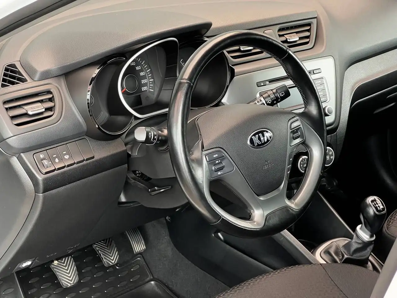 Kia Rio 2017 в идеальном состоянии - Легковые автомобили (Авто) в Казань
