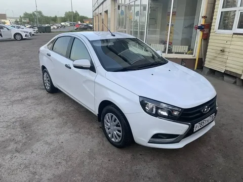 Lada Vesta 2018 - Грузовые фургоны в Казань