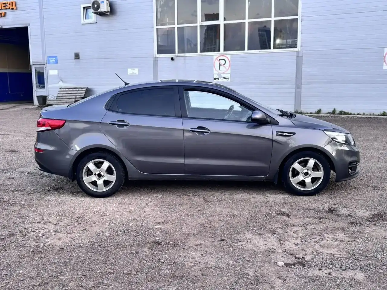 Kia Rio 2015, 1.4 MT - Легковые автомобили (Авто) в Набережные Челны