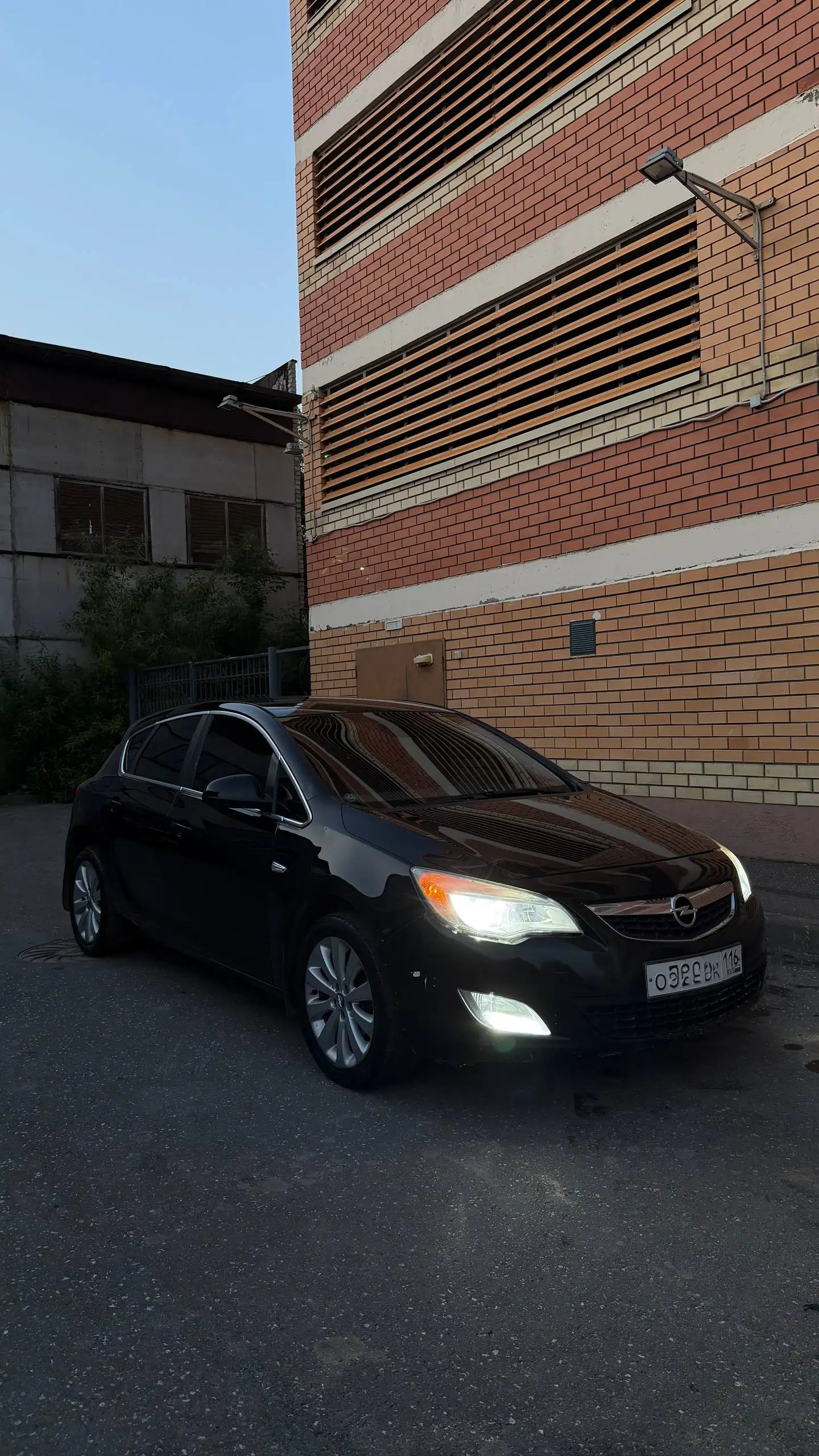 Opel Astra J 2011 - Легковые автомобили (Авто) в Казань