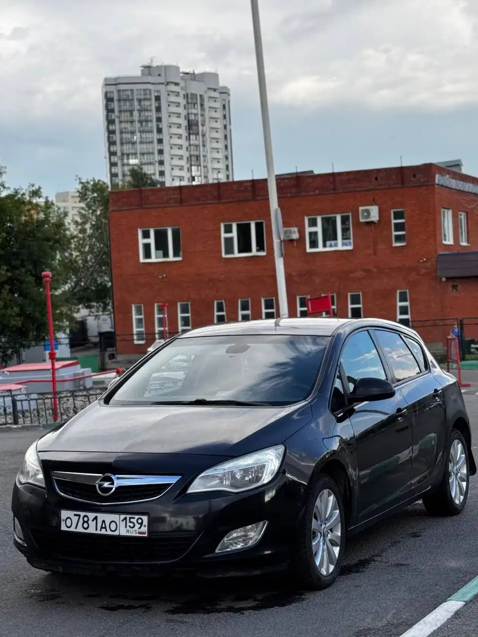 Opel Astra J 2010, 1.6 AT - Легковые автомобили (Авто) в Казань