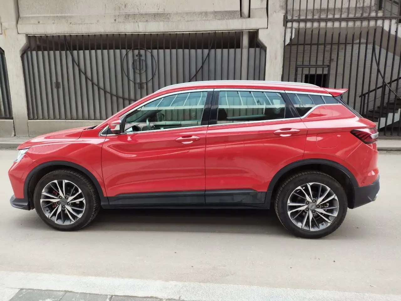 Geely Coolray 2022 - Легковые автомобили (Авто) в Москва